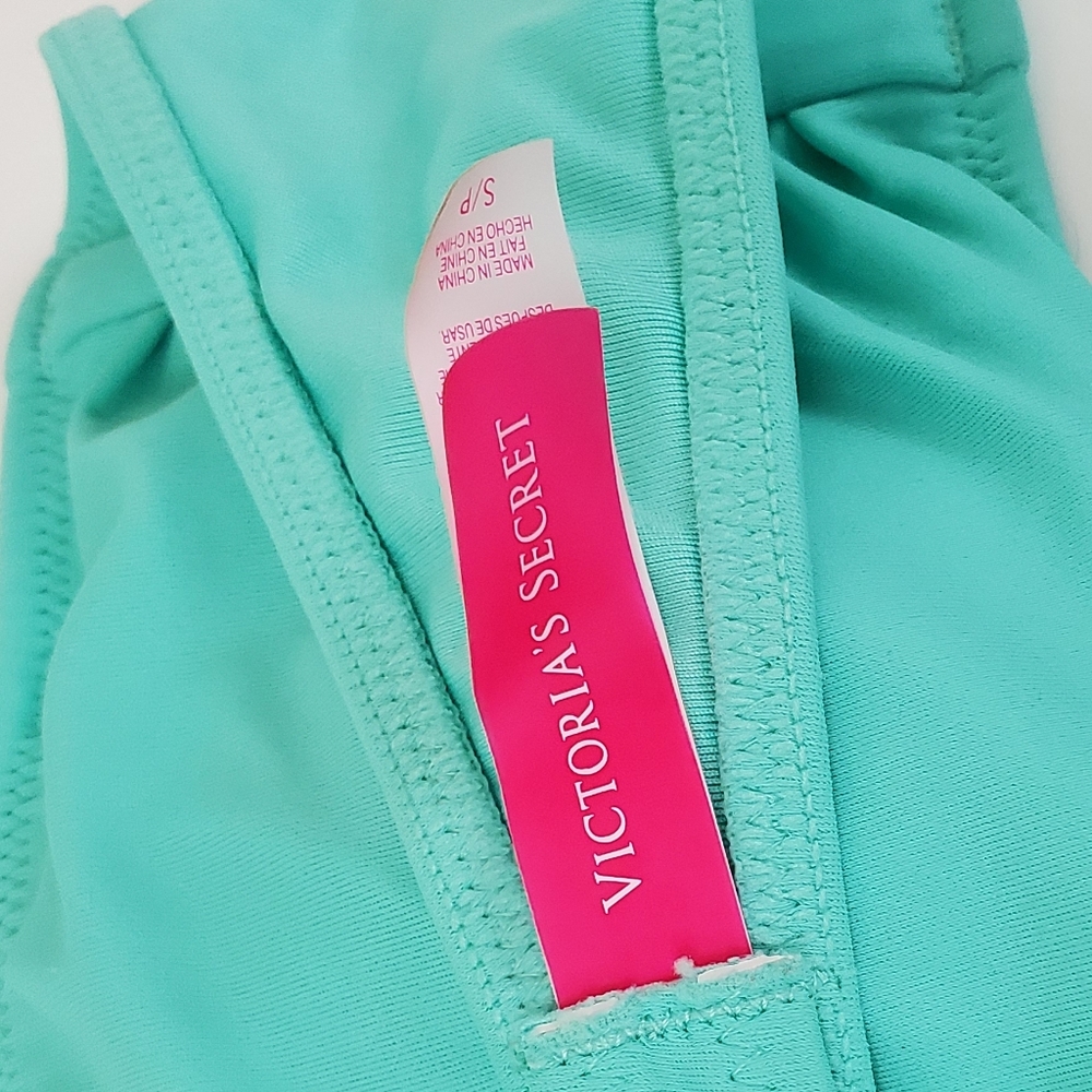 VS Bandeau bikini Excellent condition 2 piece - Picture 3 of 9